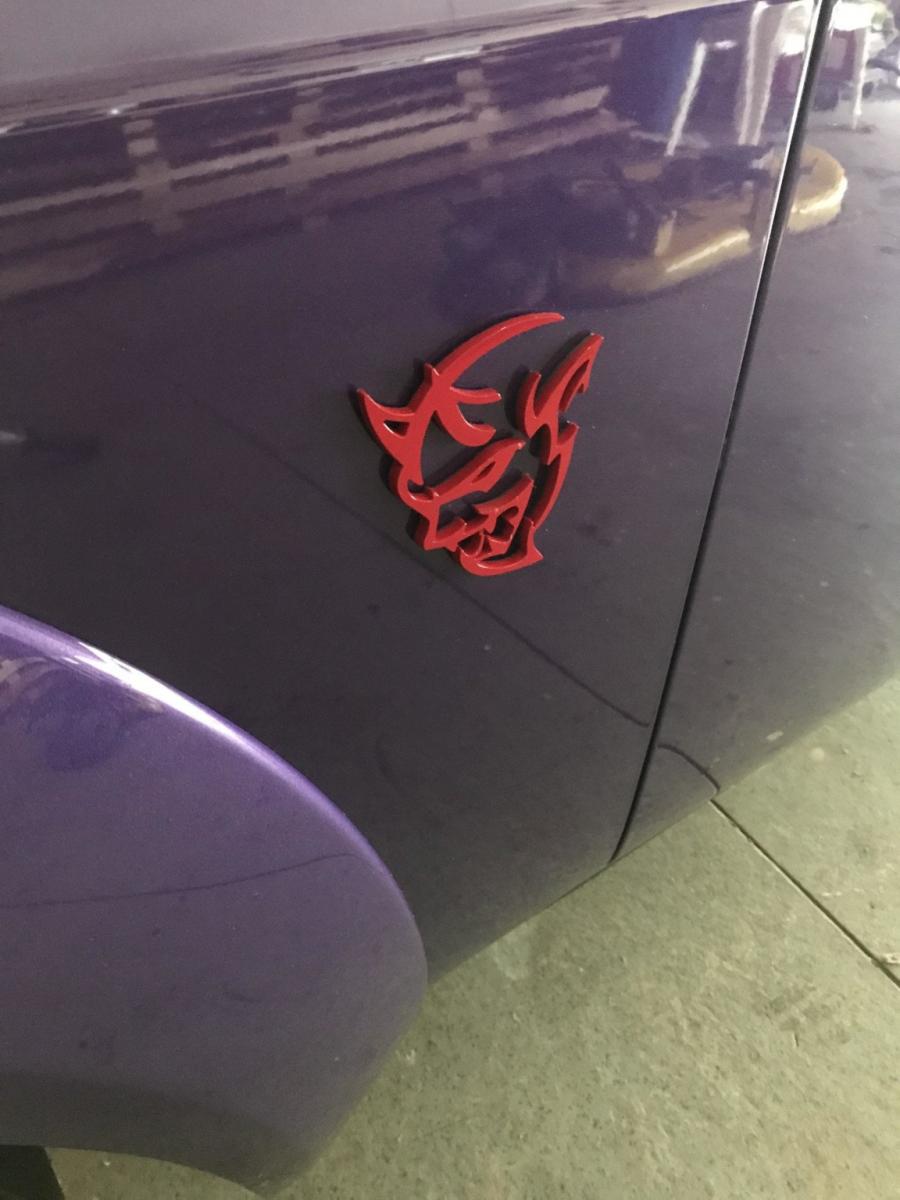 Логотип Dodge Challenger SRT Demon (LC) 2018 года  (фото 60 из 162)